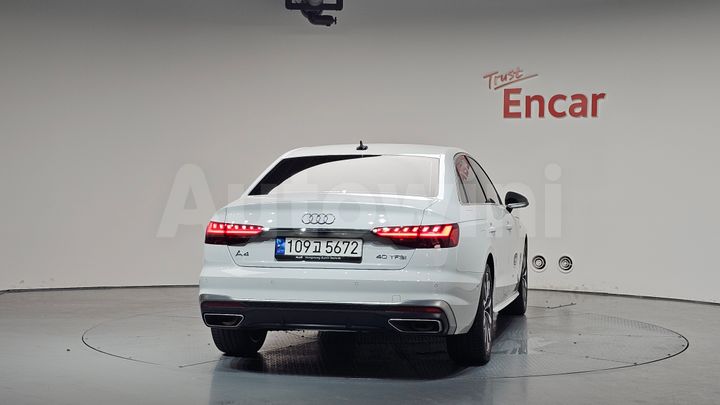 Audi A4 2023 — 3