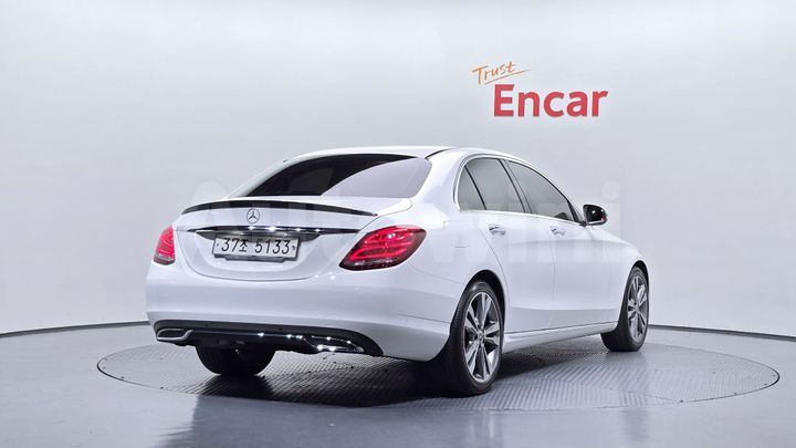 Mercedes Benz C Class 2018 — 2