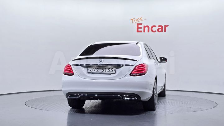 Mercedes Benz C Class 2018 — 4