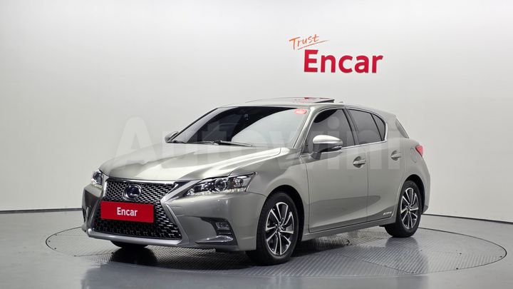 Lexus CT200h
