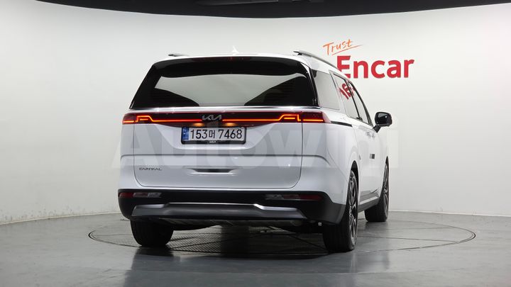 Kia Carnival 2023 — 4