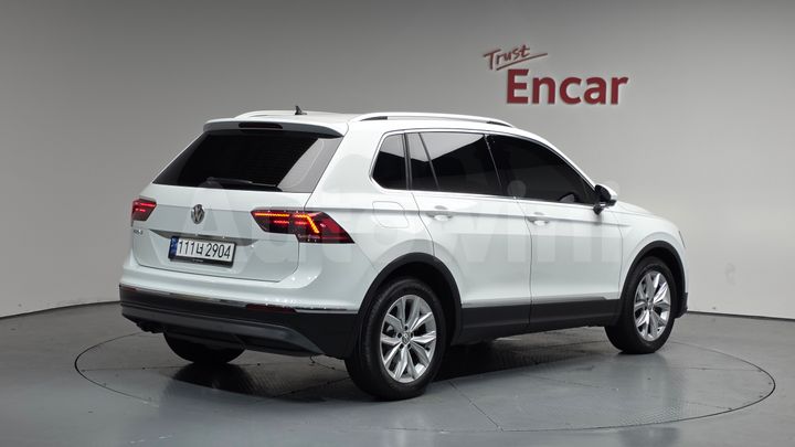 Volkswagen Tiguan 2018 — 2