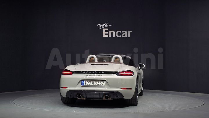 Porsche 718 2022 — 4