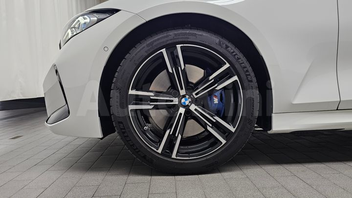 BMW 3 Series 2026 — 5