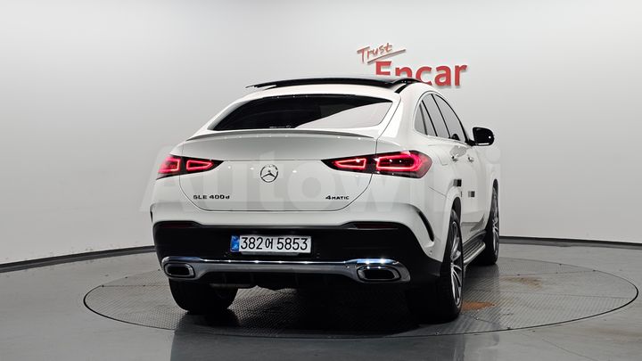 Mercedes Benz GLE Class 2023 — 4