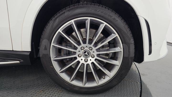 Mercedes Benz GLE Class 2023 — 5