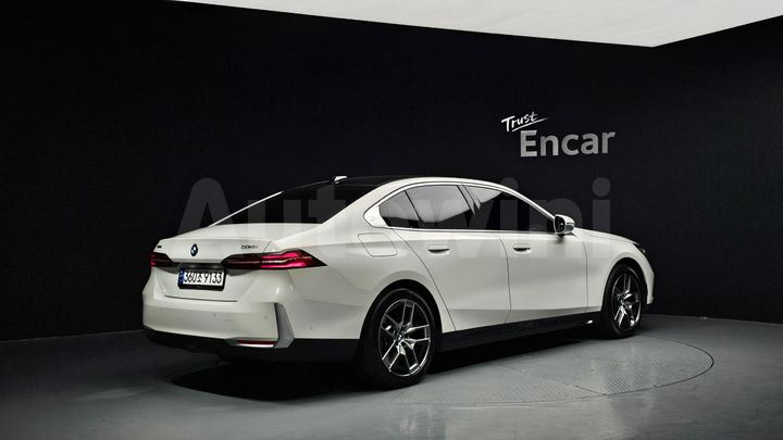 BMW 5 Series 2024 — 2