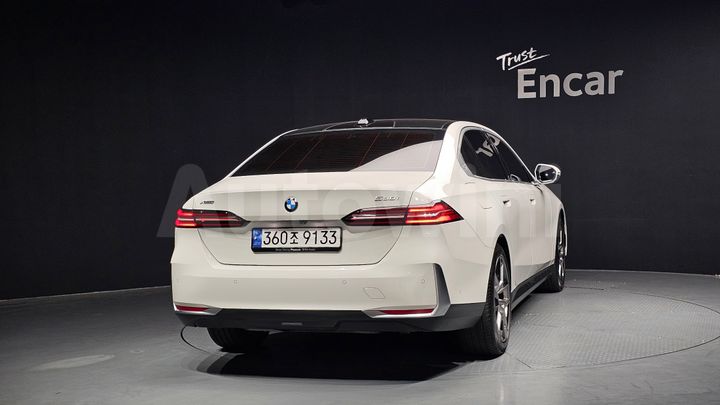 BMW 5 Series 2024 — 4