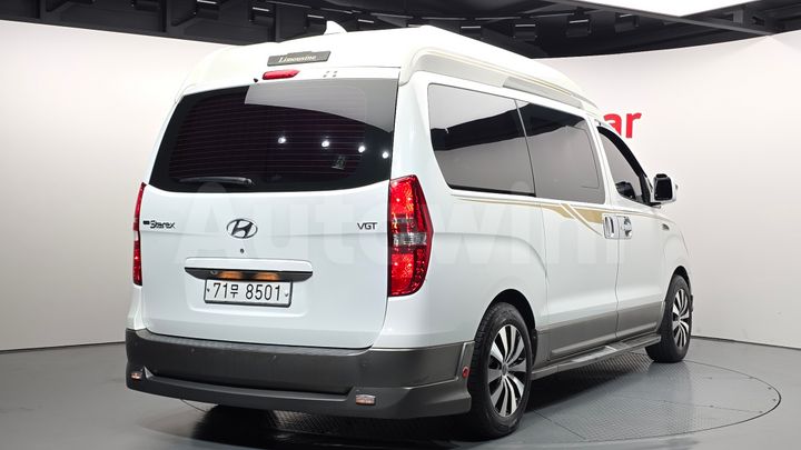 Hyundai Starex 2015 — 2