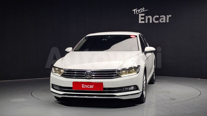 Volkswagen Passat 2018 — 3