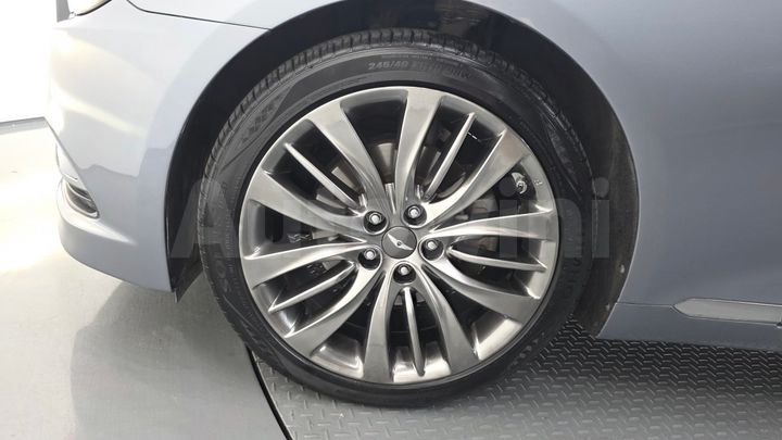 Hyundai Genesis 2016 — 5