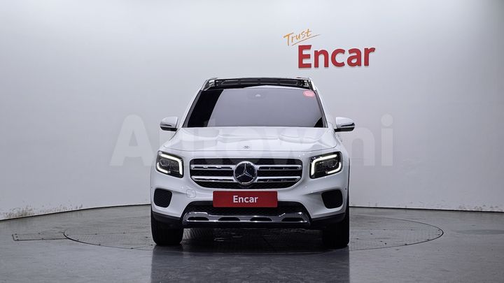 Mercedes Benz GLB Class 2021 — 3