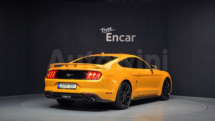Ford Mustang 2022 — 2