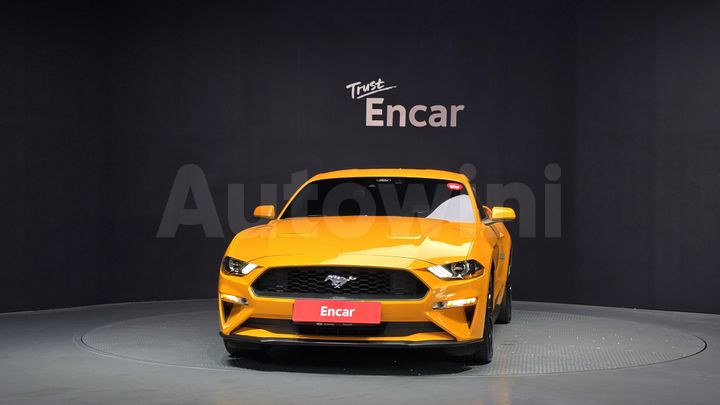 Ford Mustang 2022 — 3
