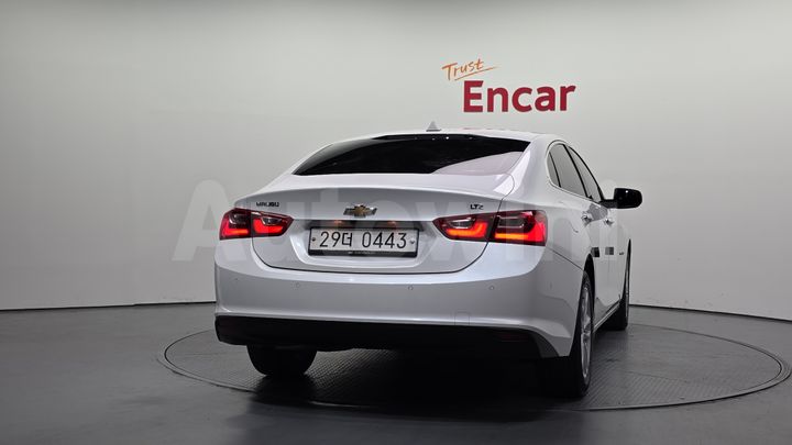 Chevrolet Malibu 2017 — 4