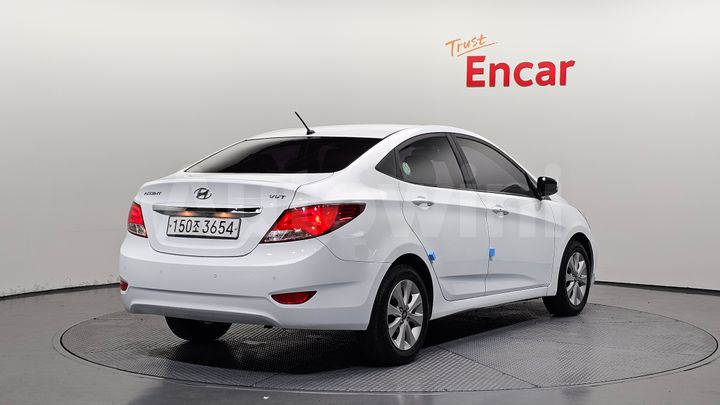 Hyundai Accent 2017 — 2