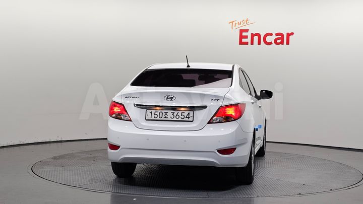 Hyundai Accent 2017 — 4