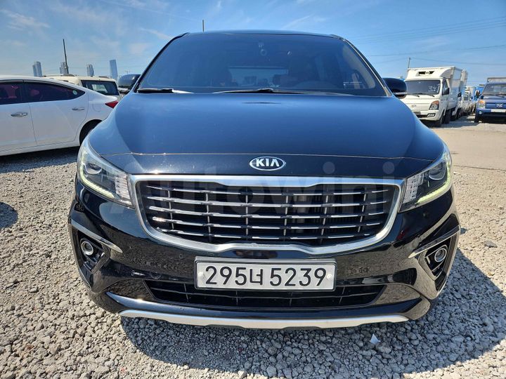 Kia Carnival 2019 — 3