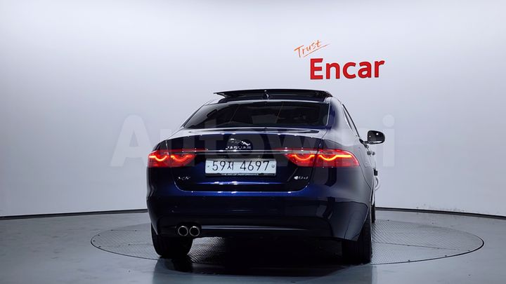 Jaguar XF 2017 — 4