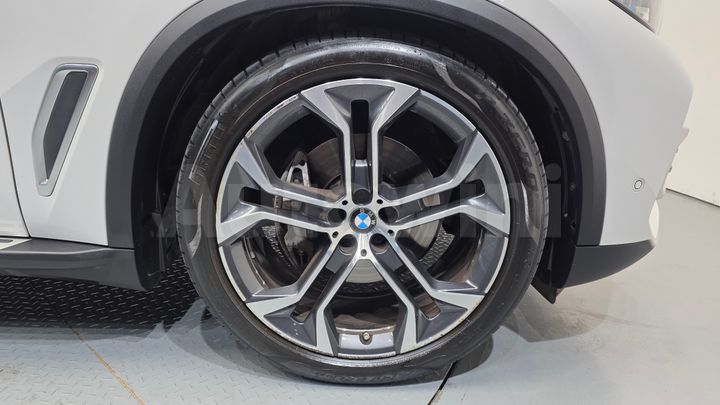 BMW X5 2022 — 5