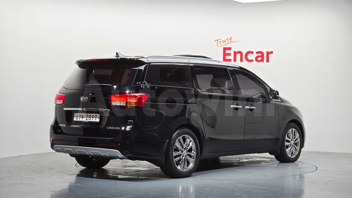 Kia Carnival 2017 — 2