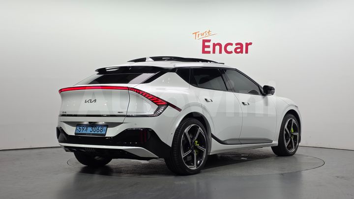 Kia EV6 2023 — 2