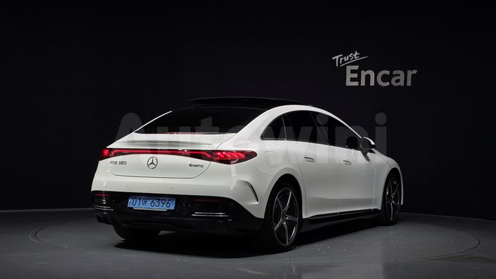 Mercedes Benz EQE