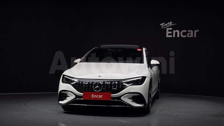 Mercedes Benz EQE 2023 — 3