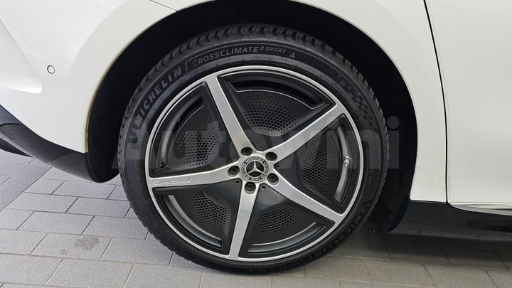 Mercedes Benz EQE