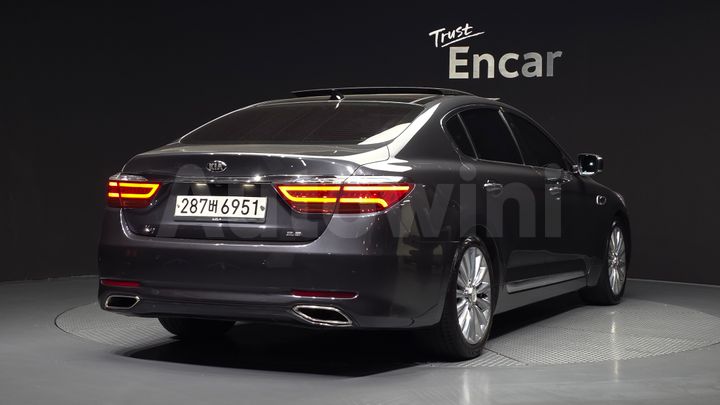 Kia K9 2015 — 2