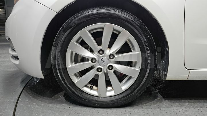 Kia K3 2013 — 4