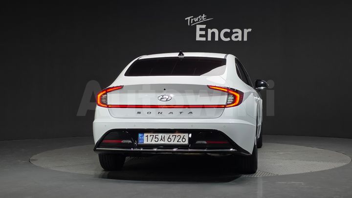 Hyundai Sonata 2023 — 4