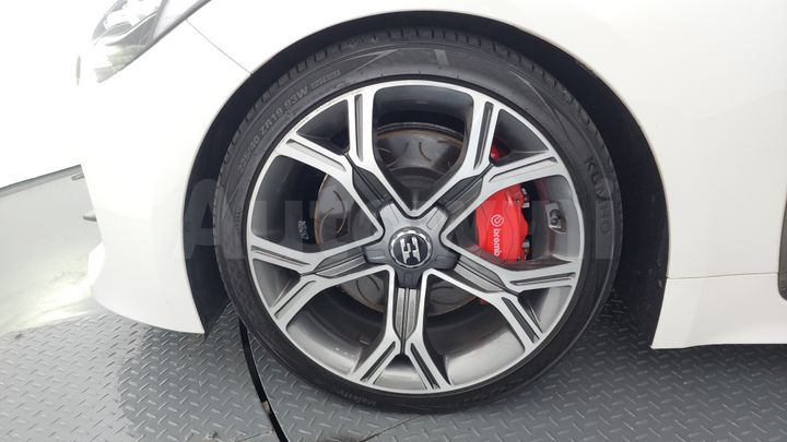Kia Stinger 2018 — 5