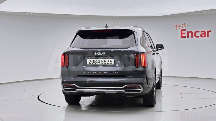 Kia Sorento 2022 — 4