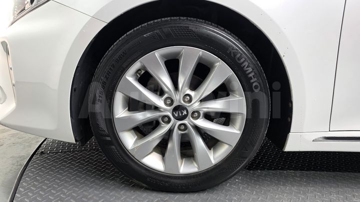 Kia K5 2017 — 5