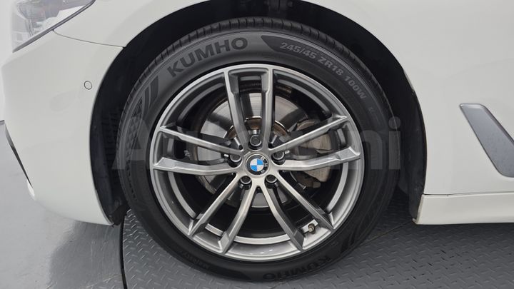 BMW 5 Series 2020 — 5