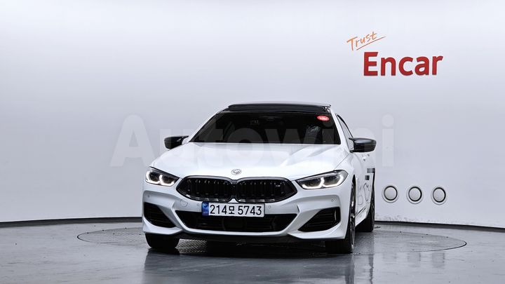 BMW 8 Series 2023 — 3