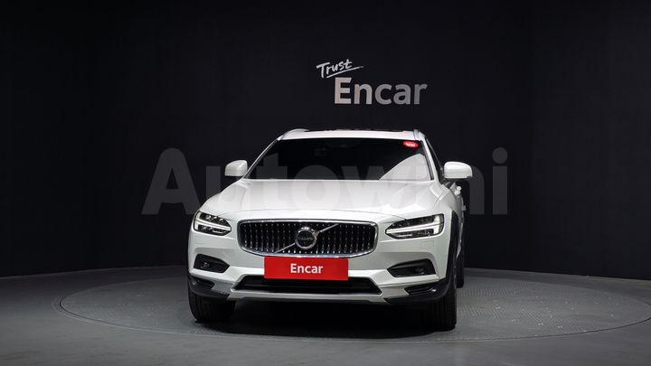 Volvo V90 2021 — 3