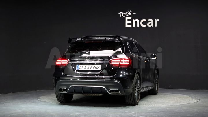 Mercedes Benz GLA Class 2018 — 3