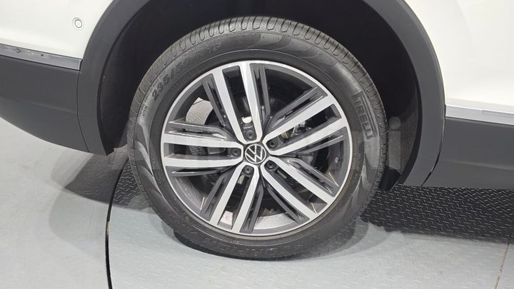 Volkswagen Tiguan 2024 — 5