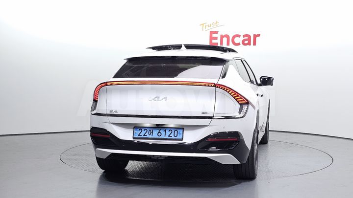 Kia EV6 2022 — 4