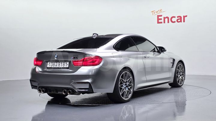 BMW M4 2018 — 2