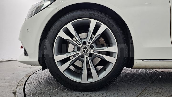 Mercedes Benz C Class 2018 — 5