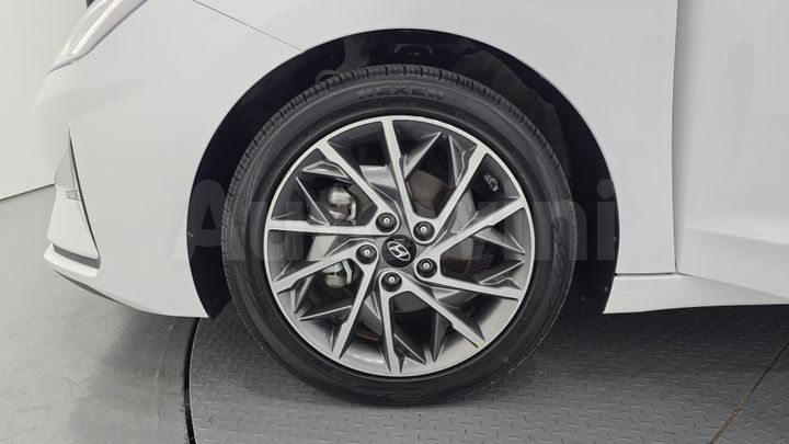 Hyundai Avante 2020 — 5