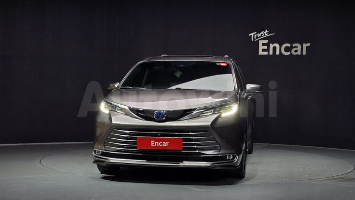 Toyota Sienna 2022 — 3
