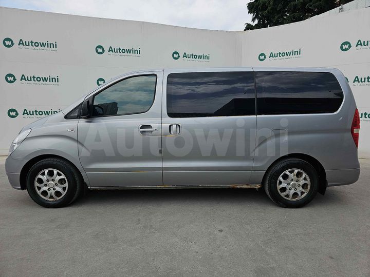Hyundai Starex 2011 — 2