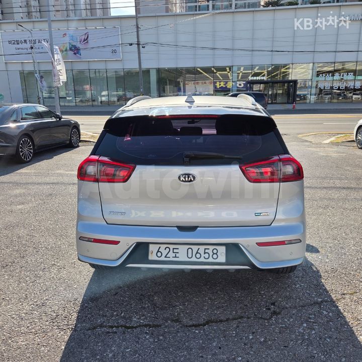Kia Niro 2017 — 3