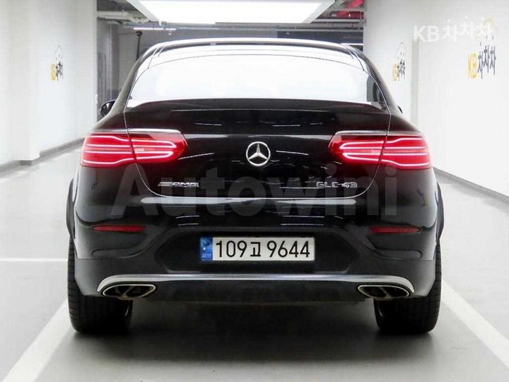 Mercedes Benz GLC Class 2017 — 3
