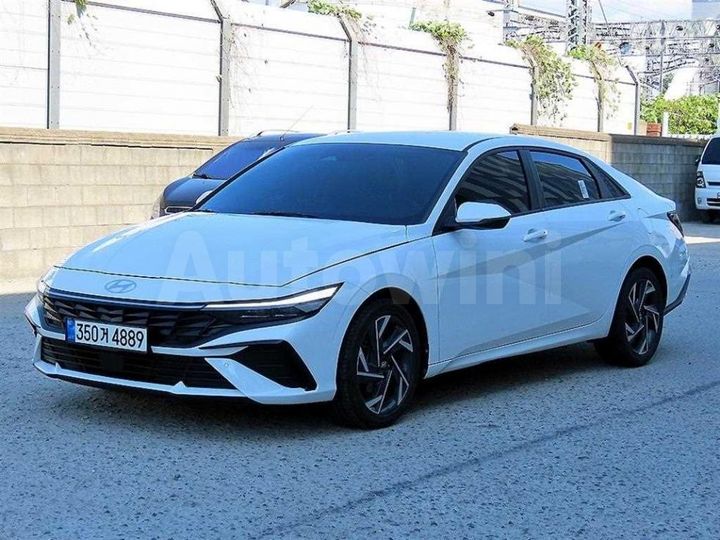 Hyundai Avante 2024 — 2