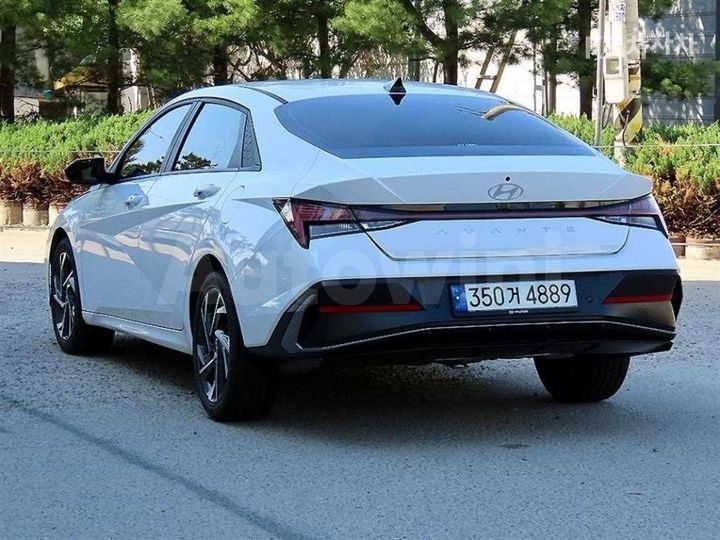 Hyundai Avante 2024 — 3